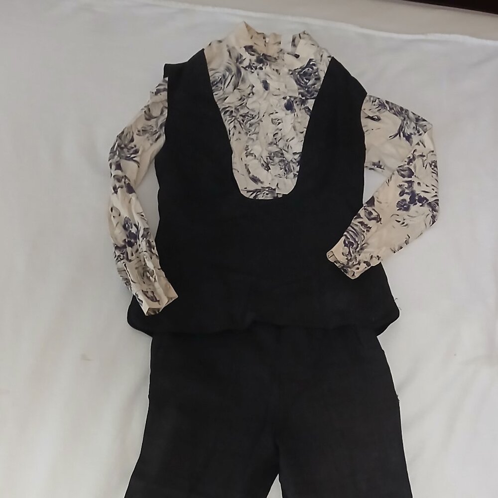 vintage woman's Western suit from the 60s. Lasso brand.
